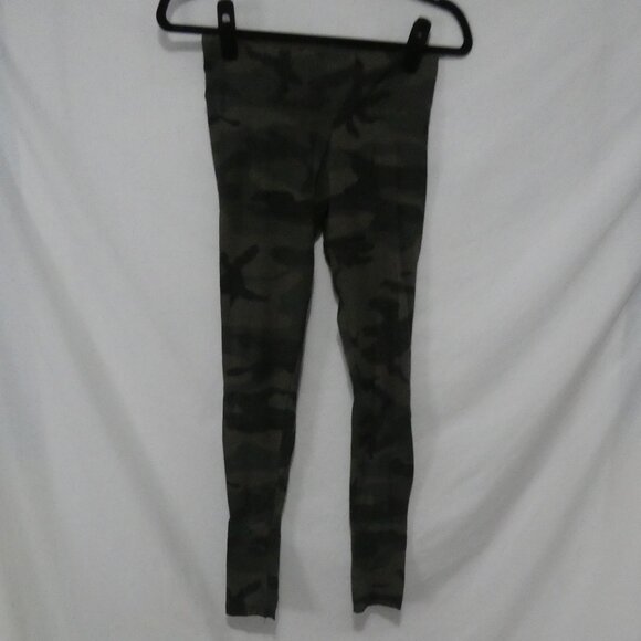 TNA Pants - TNA | small | Camouflage Patterned Stylish Leggings | NWOT